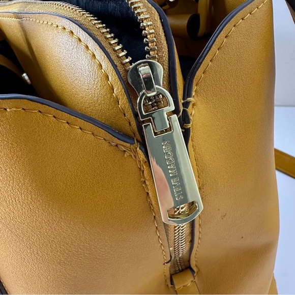 Steve Madden mustard-yellow Bdelta satchel nwt - Picture 5 of 16